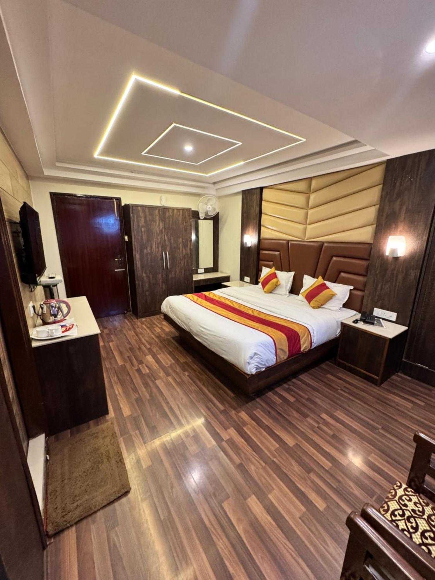 Victory Hotel And Restaurant By Gs Hospitality Шимла Экстерьер фото