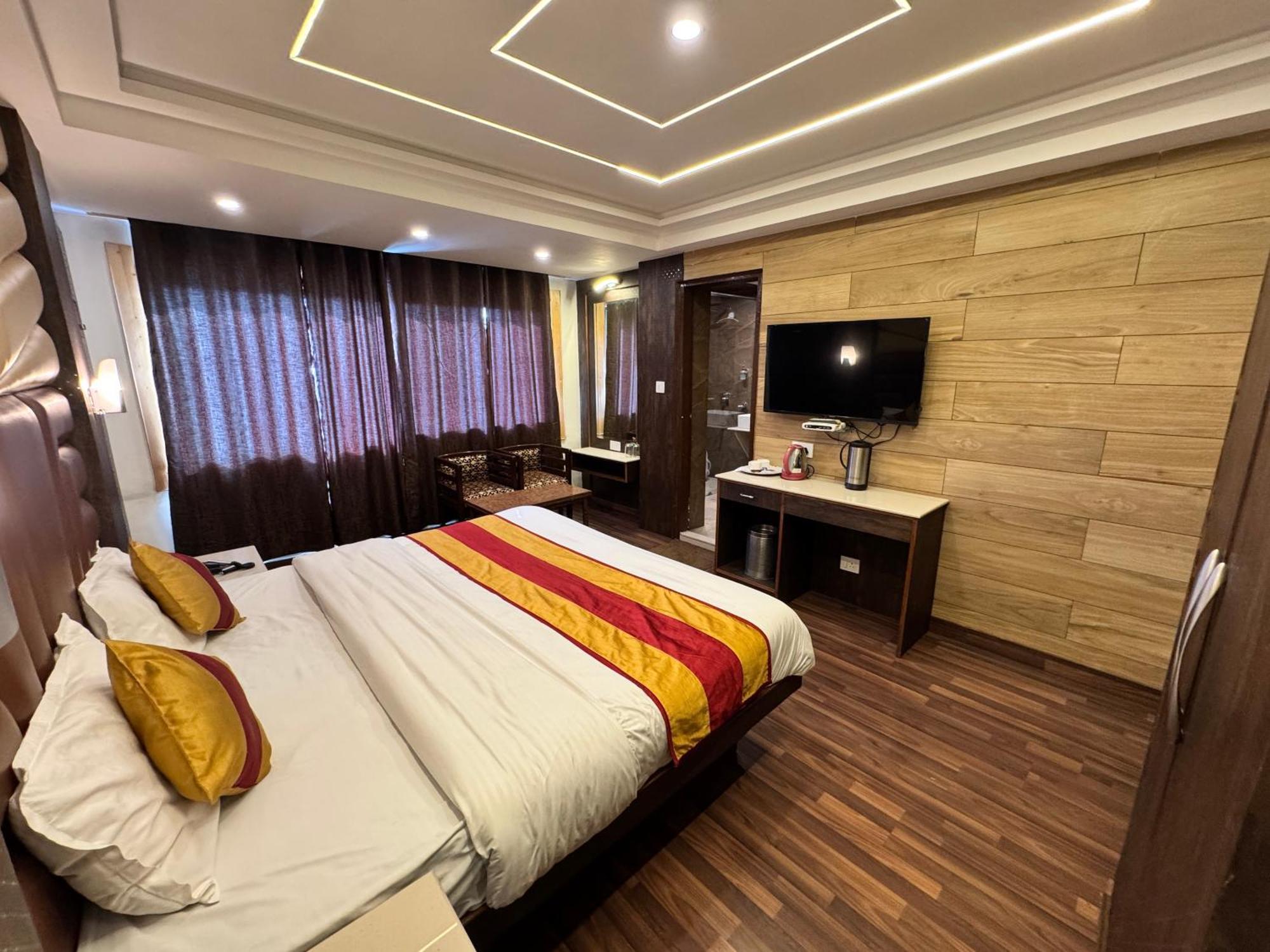 Victory Hotel And Restaurant By Gs Hospitality Шимла Экстерьер фото