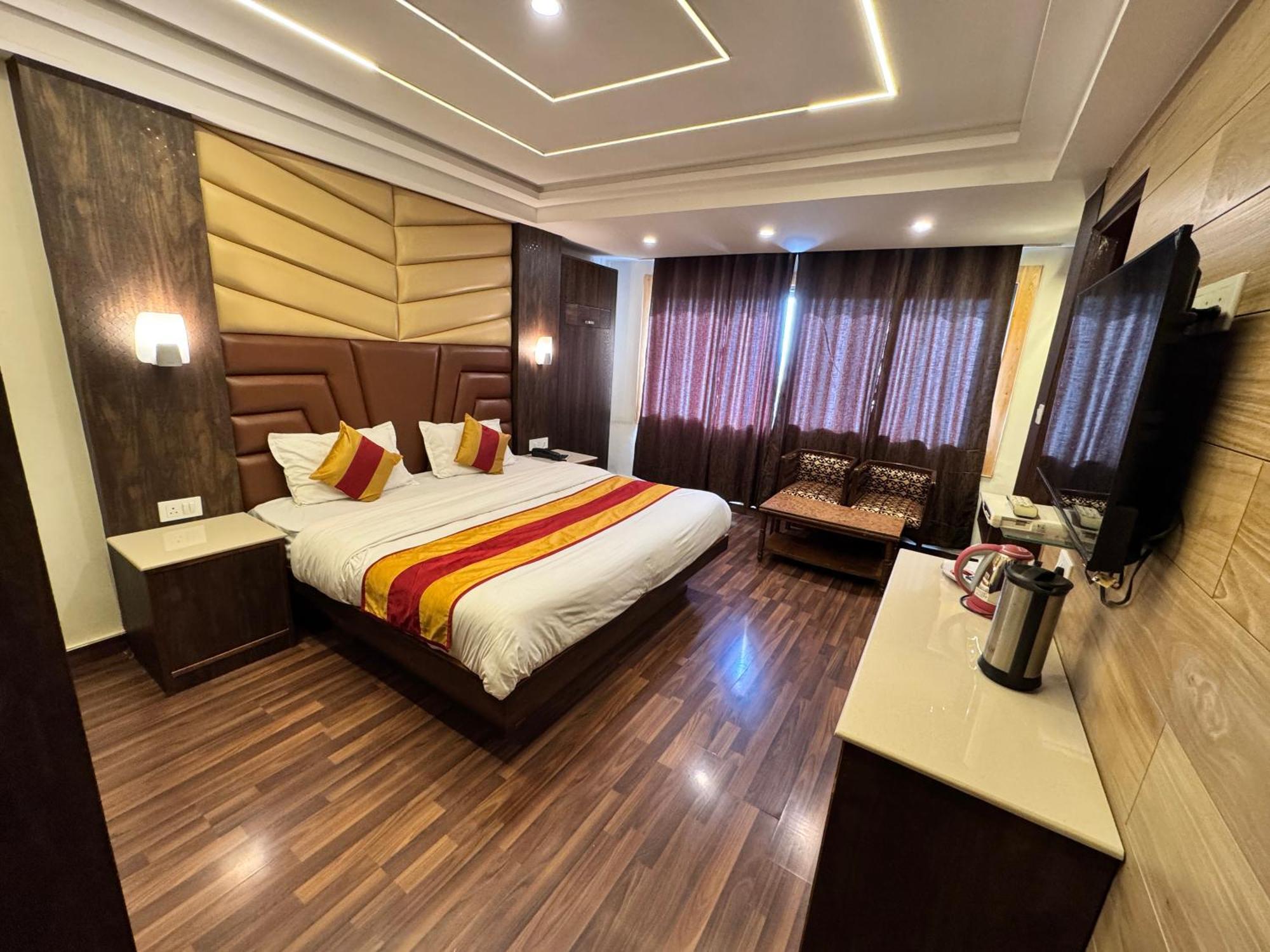 Victory Hotel And Restaurant By Gs Hospitality Шимла Экстерьер фото