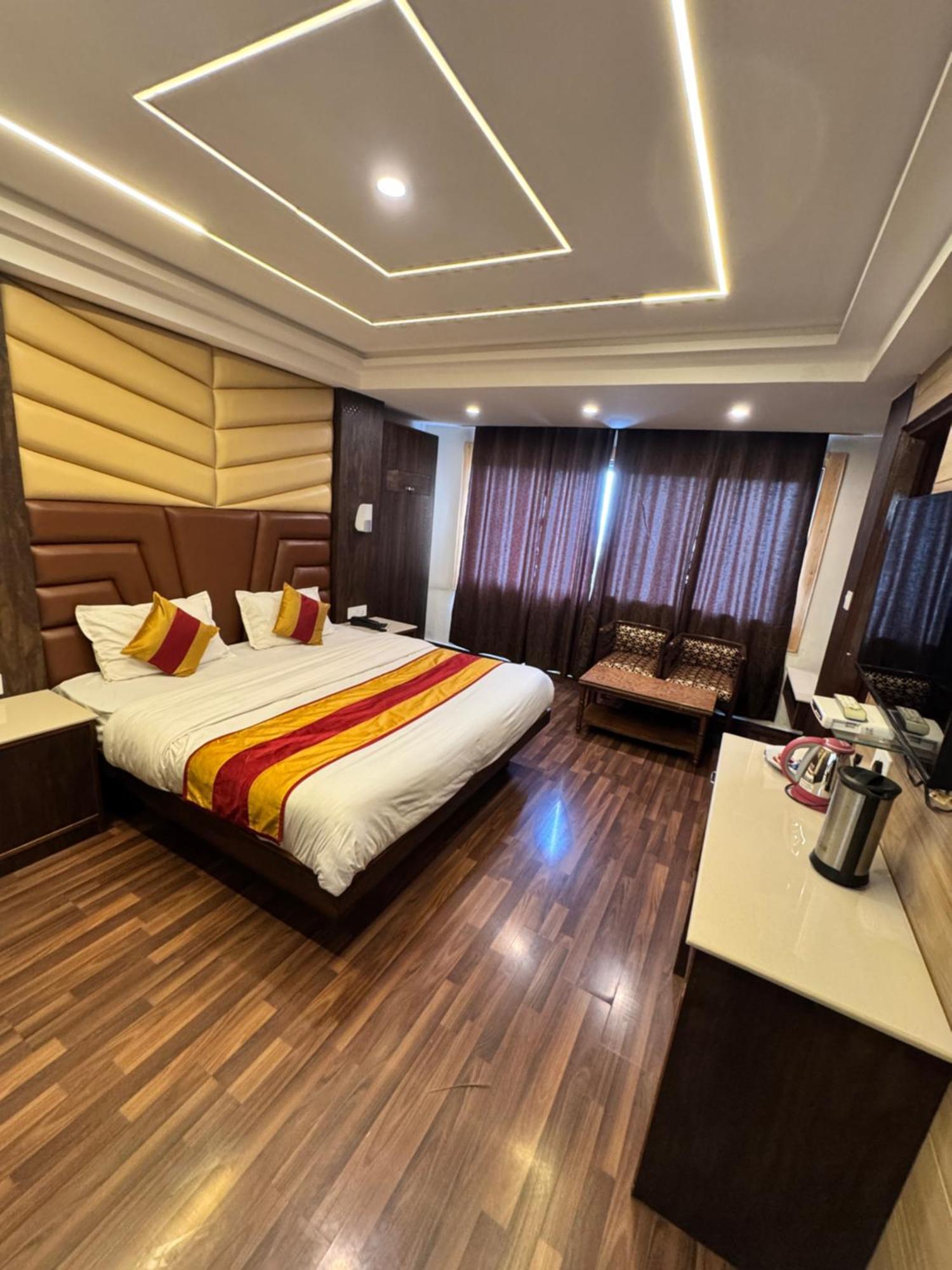 Victory Hotel And Restaurant By Gs Hospitality Шимла Экстерьер фото